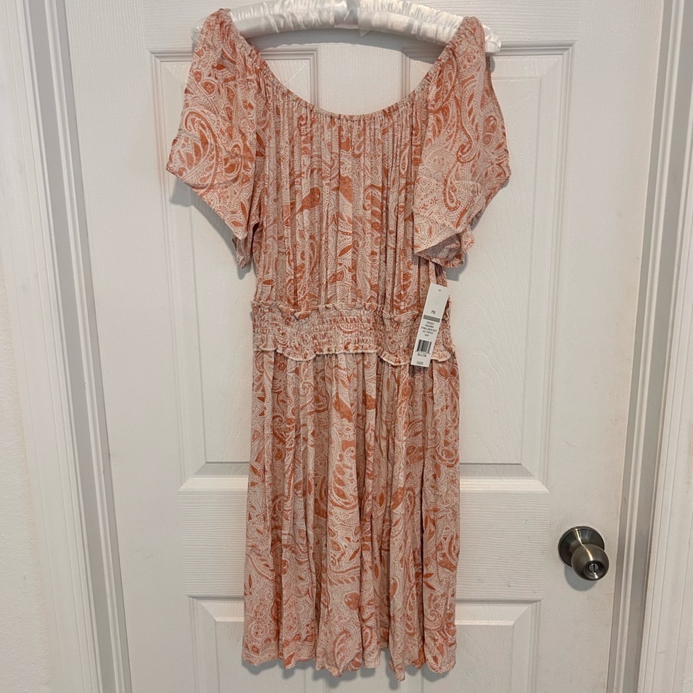NWT New Directions Off-Shoulder Paisley Midi Dress w Flutter Sleeves. Size PM